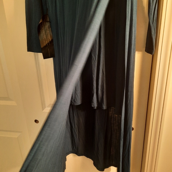 BCBG Midi 👗 - Picture 6 of 7